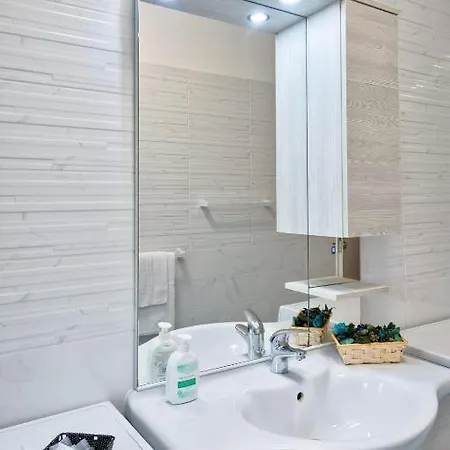 Venice City - With Private & Bathroom, Ac & Tv * مارغيرا