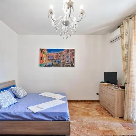 Pensión Venice City - With Private & Bathroom, Ac & Tv Marghera