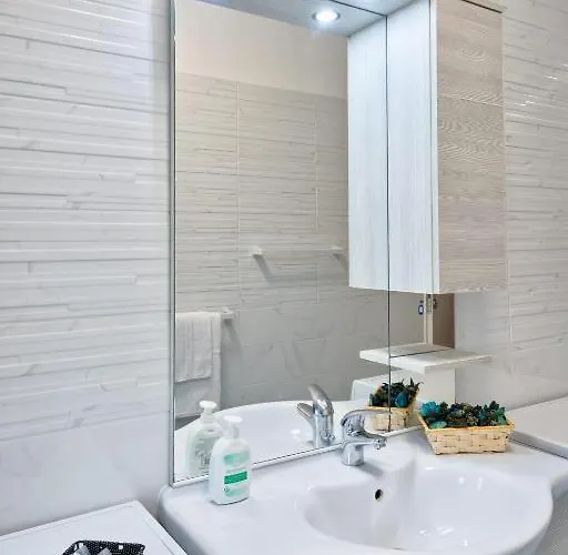 Venice City - With Private & Bathroom, Ac & Tv * Μαργκέρα