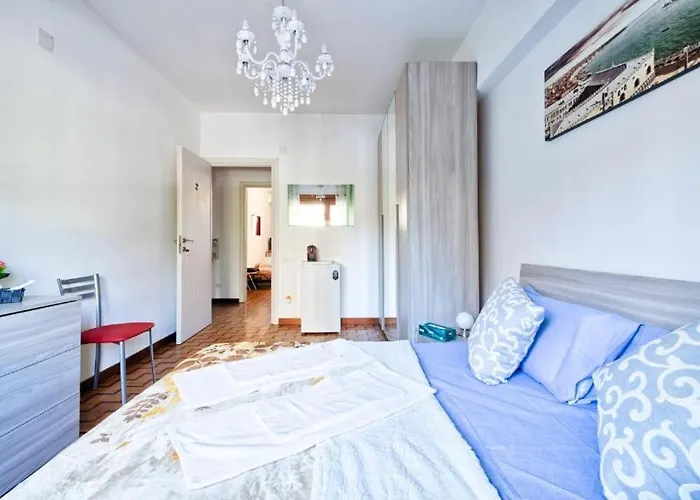 Venice City - With Private & Bathroom, Ac & Tv Μαργκέρα