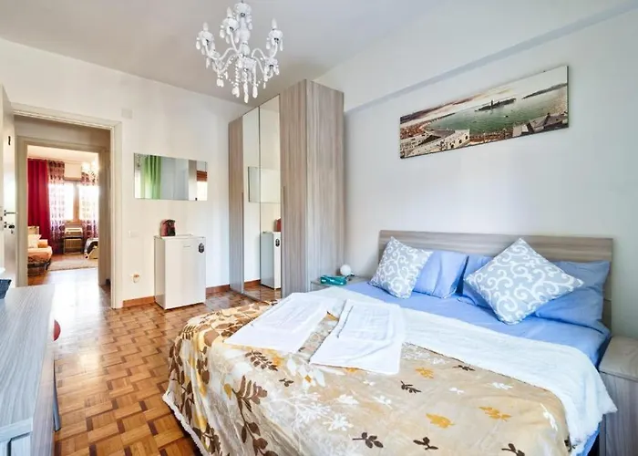 Venice City - With Private & Bathroom, Ac & Tv *