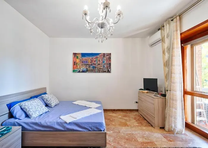 Πανσιόν Venice City - With Private & Bathroom, Ac & Tv Μαργκέρα
