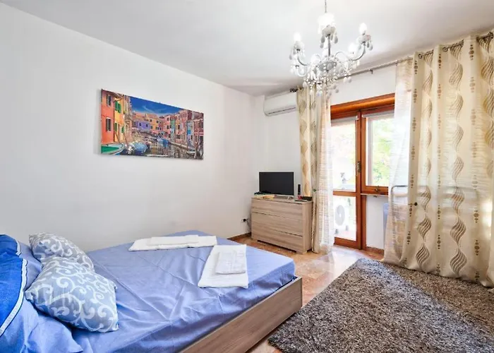 Venice City - With Private & Bathroom, Ac & Tv * Μαργκέρα